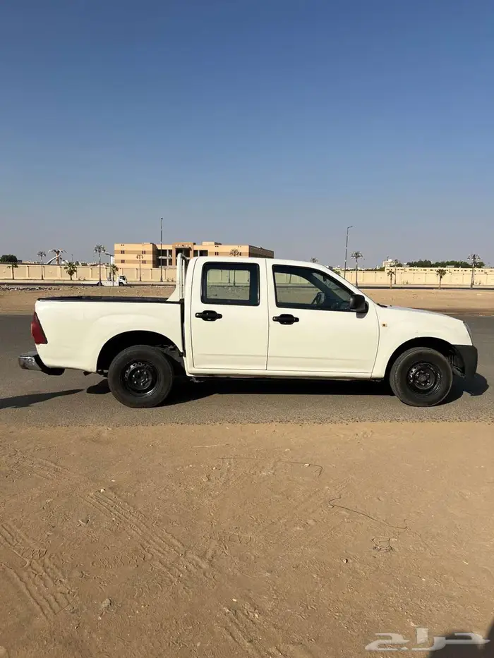 ايسوزو ديماكس 2010 0