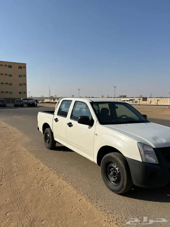 ايسوزو ديماكس 2010 4