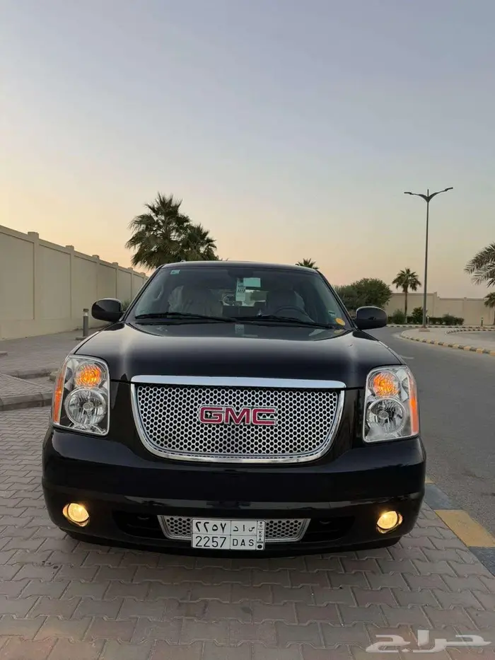 جي ام سي يوكن SLT 1