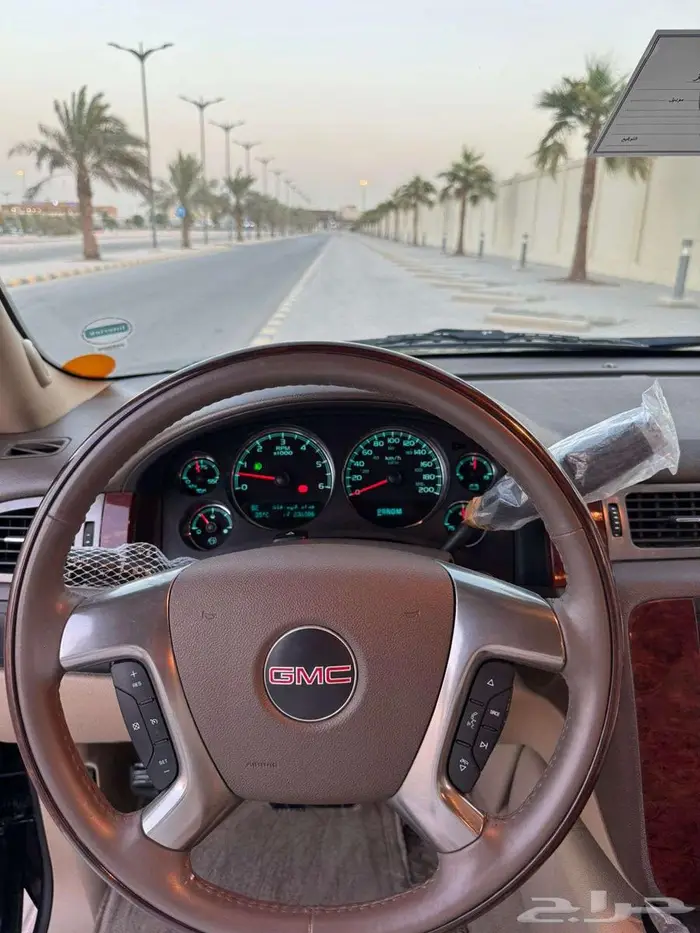 جي ام سي يوكن SLT 41