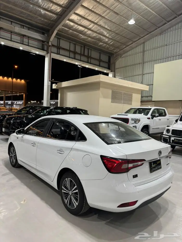 ام جي 5 2023 فل كامل 3