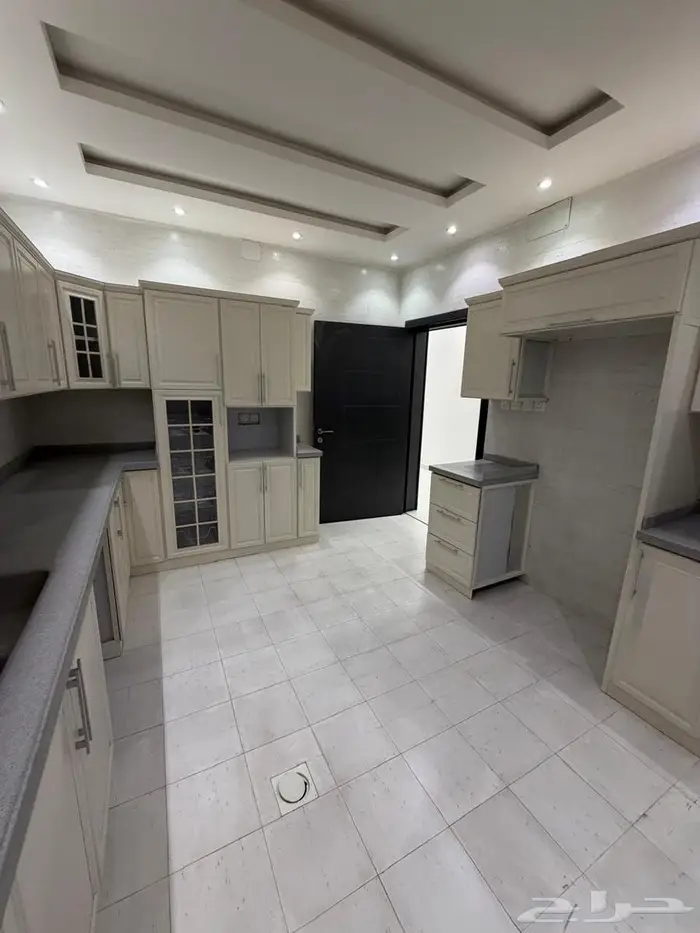 شقة فاخرة بالمحالة 19