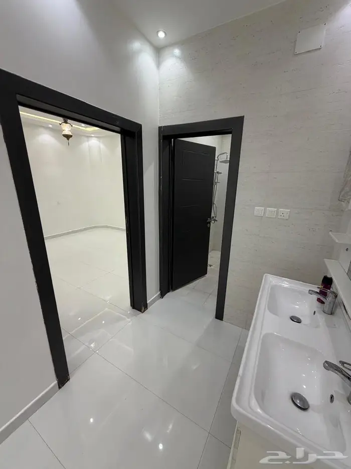 شقة فاخرة بالمحالة 13