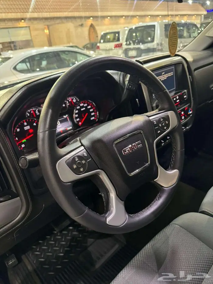 للبيع جمس سييرا 2015 فل كامل فئة Z71 سعودي ( عداد قليل ) 24
