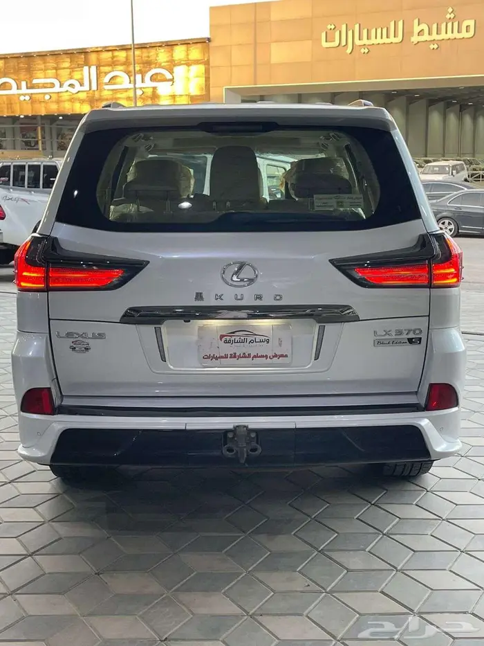 لكزس 2019 LX570 بلاك ايديشن 6