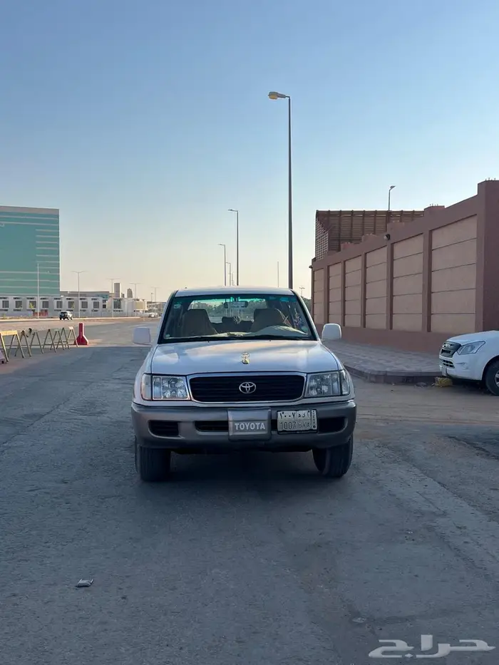 للبيع جكسار 2002 قير عادي 0