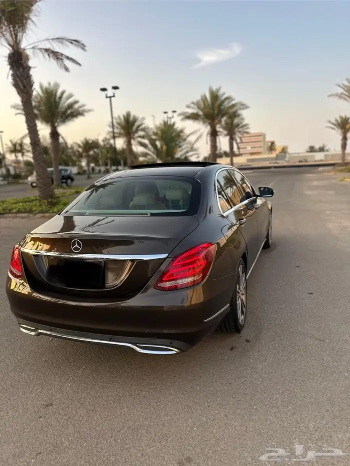 بنز مرسيدس C200 موديل 2015 4