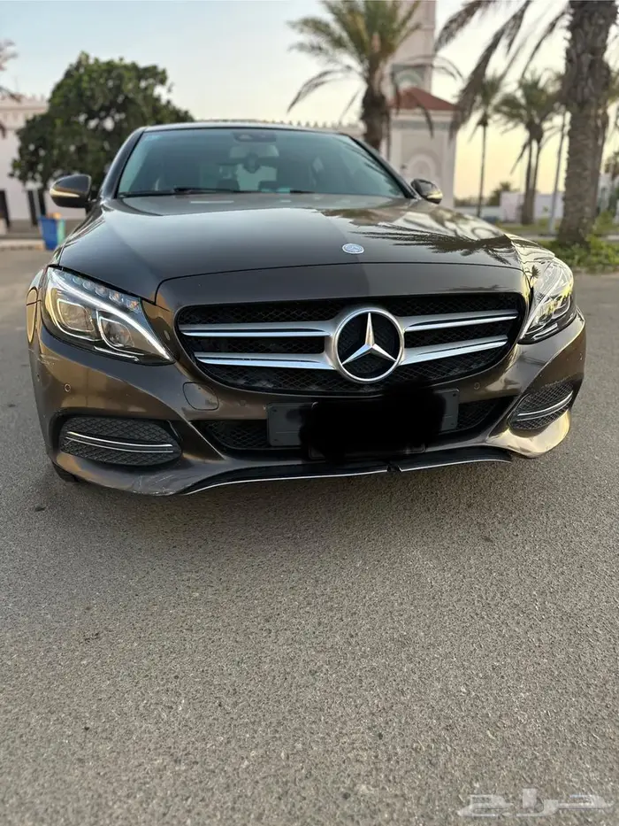 بنز مرسيدس C200 موديل 2015 8