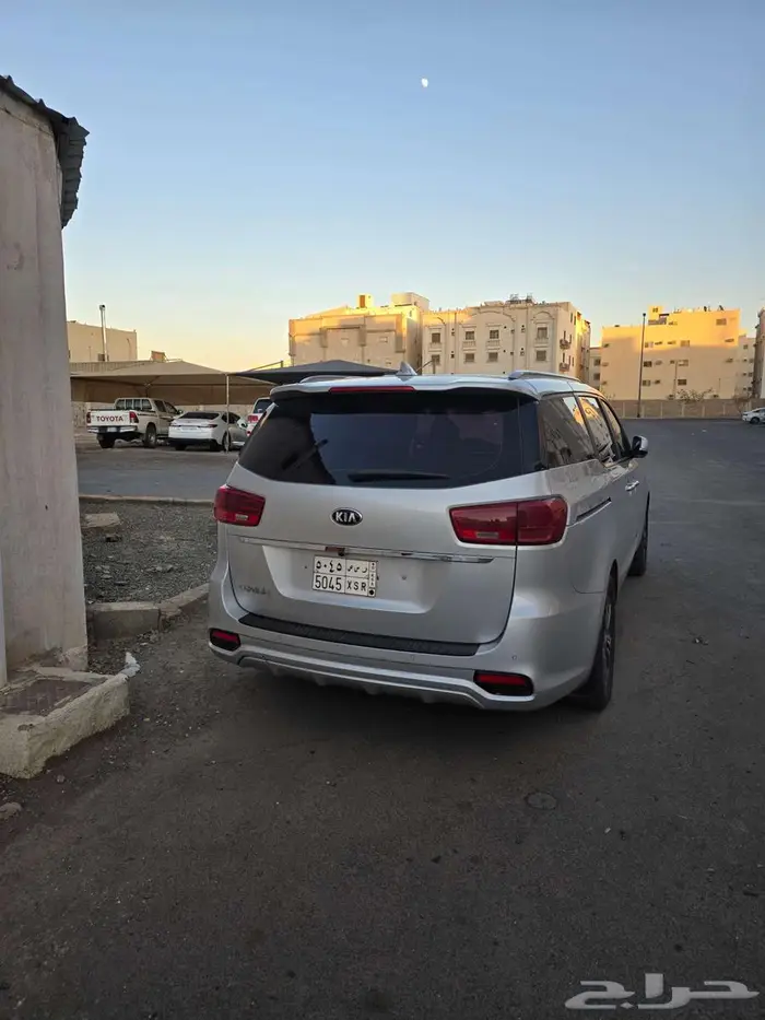 كيا كارنيفال 2019 للبيع ديزل 2