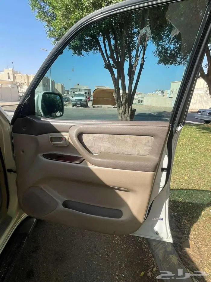 لاندكروزر 2000 VXR مفحوص مجدد 7