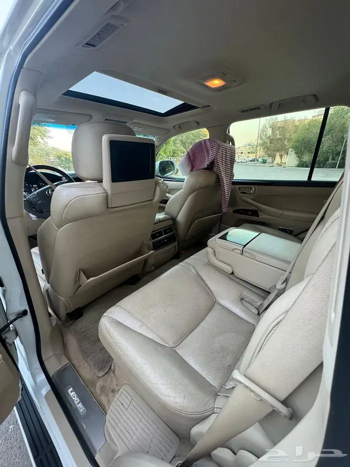 لكزس 2014 سعودي مالك أول 8