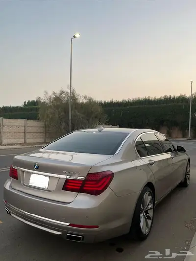 بي ام دبليو 740LI 2015 index