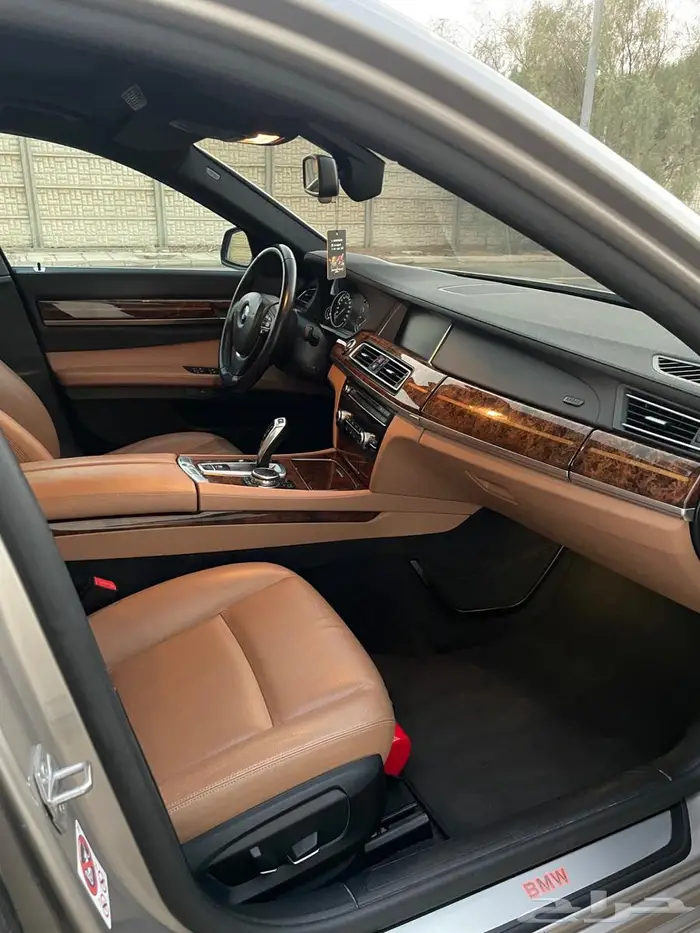 بي ام دبليو 740LI 2015 11
