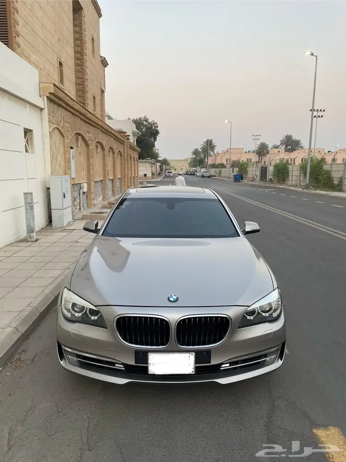 بي ام دبليو 740LI 2015 3
