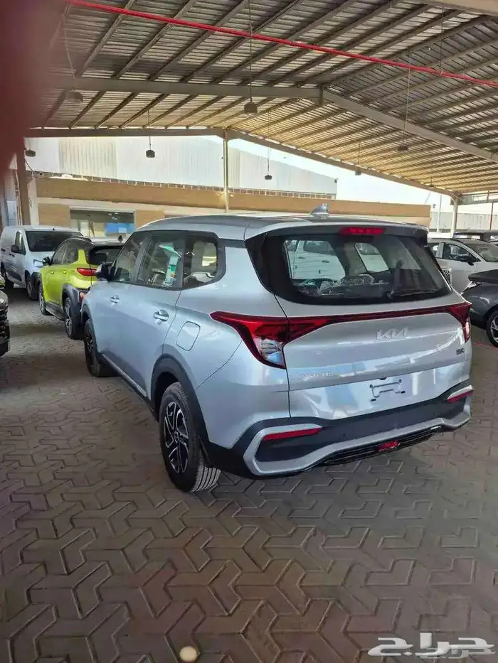 KIA CARENS GL 2025 8