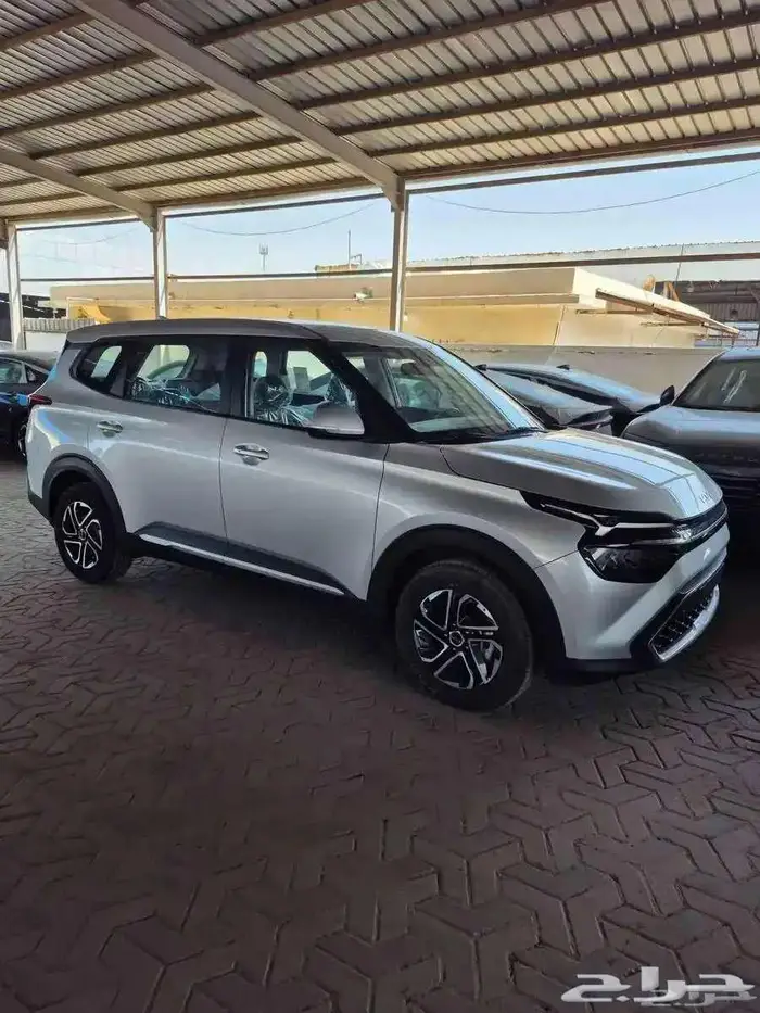 KIA CARENS GL 2025 1