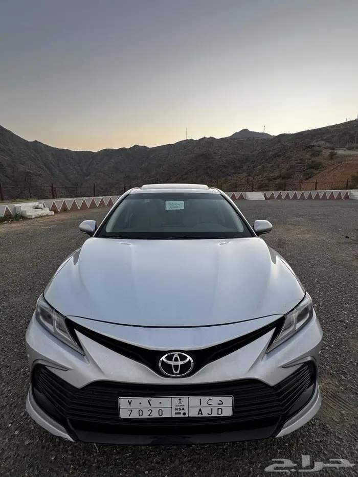 للبيع كامري 2022 GLE 7