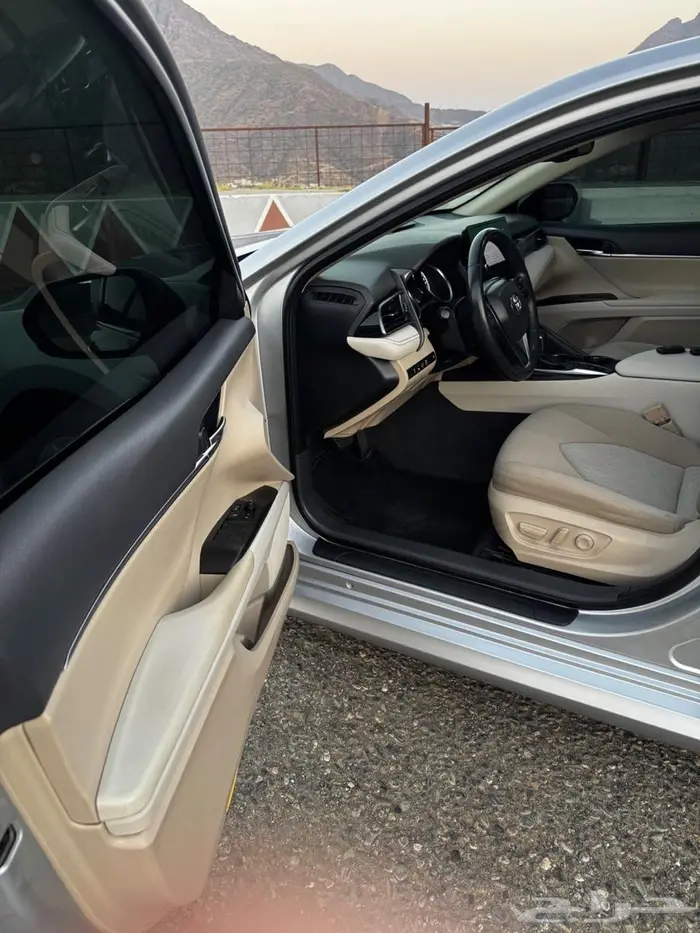 للبيع كامري 2022 GLE 18