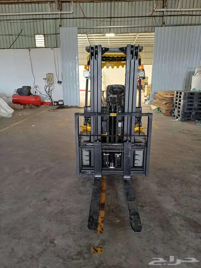 فوركلفت للبيع رفع 3.5 طن عداد زيرو 1