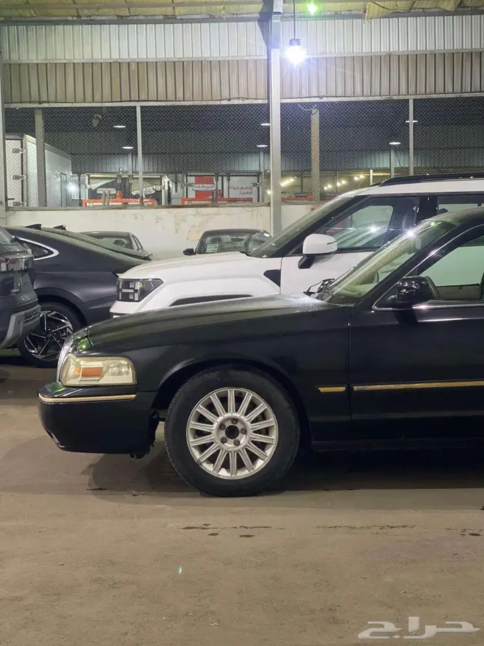 فورد جراند ماركيز 2009 مستعمل 3