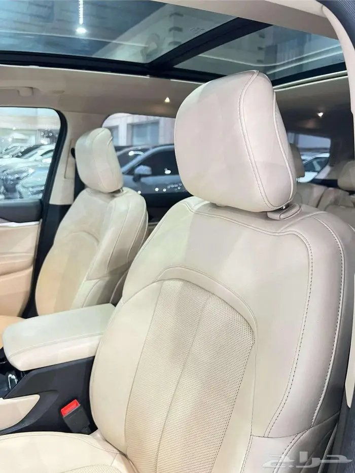 جيب جراند شيروكي 2022 ليمتد شبه جديد ( الوكيل بترومين ) 7