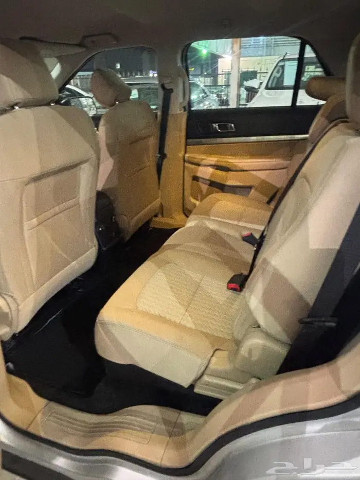 فورد اكسبلورر موديل 2017 اللون فضي سعودي بدون دبل 10