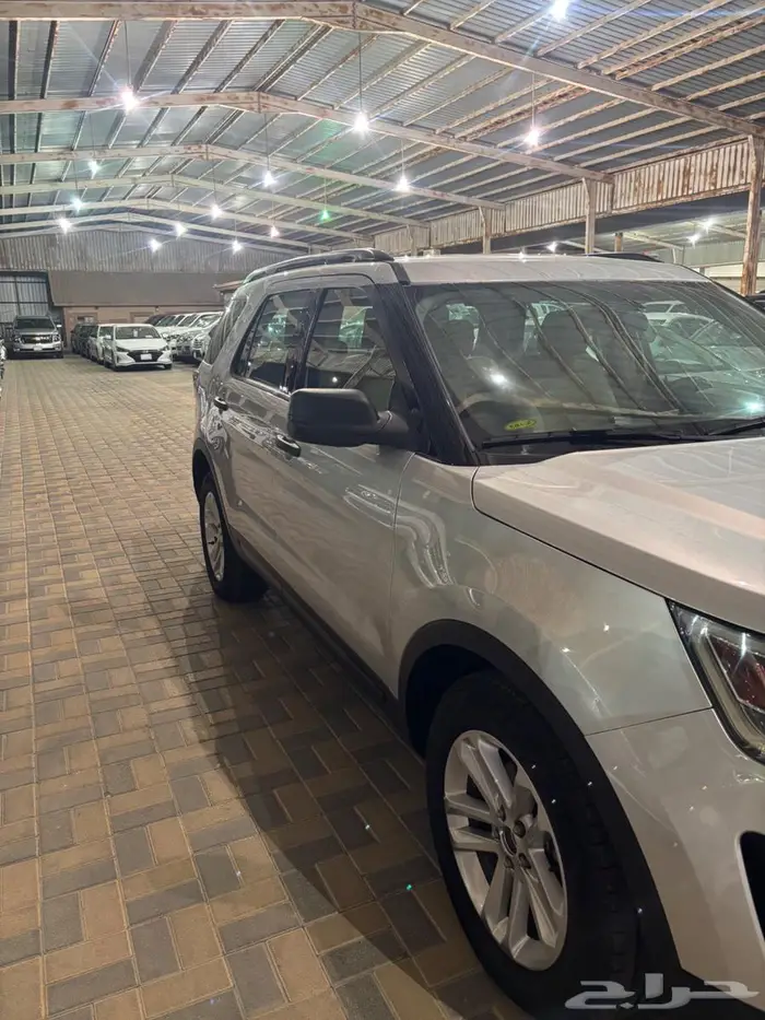 فورد اكسبلورر موديل 2017 اللون فضي سعودي بدون دبل 5