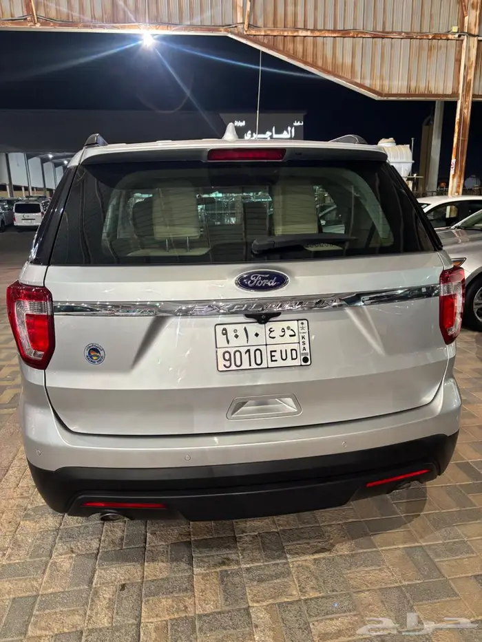 فورد اكسبلورر موديل 2017 اللون فضي سعودي بدون دبل 2
