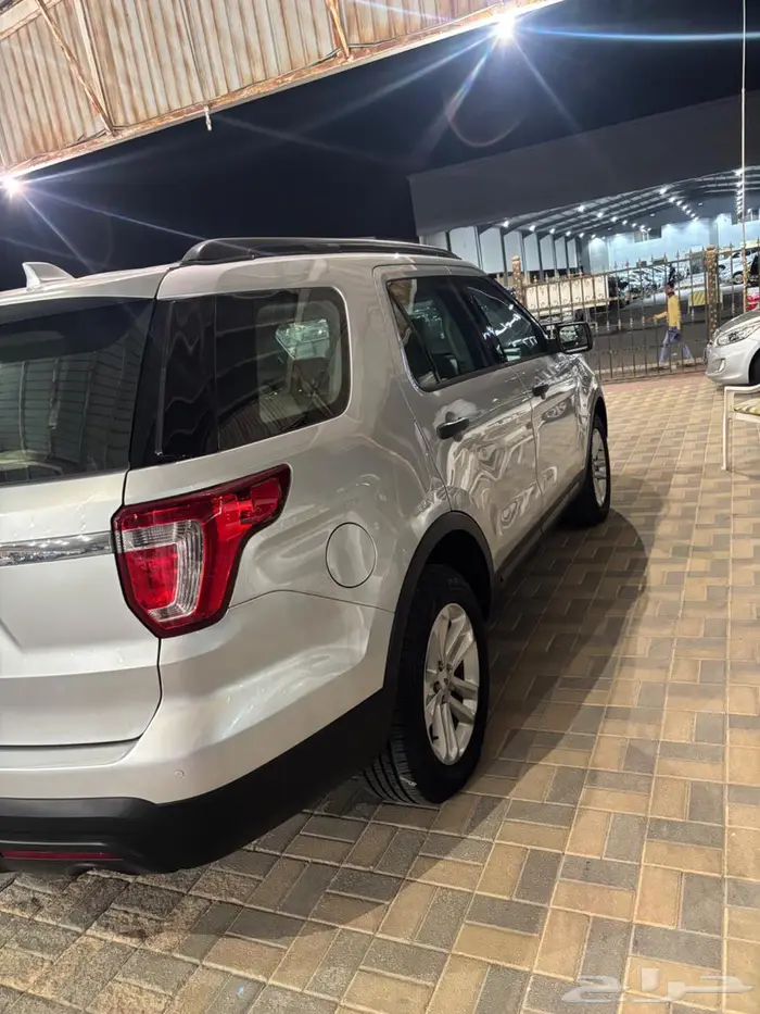 فورد اكسبلورر موديل 2017 اللون فضي سعودي بدون دبل 4