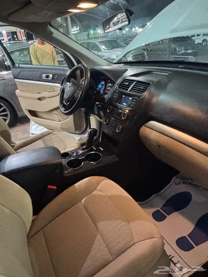فورد اكسبلورر موديل 2017 اللون فضي سعودي بدون دبل 11