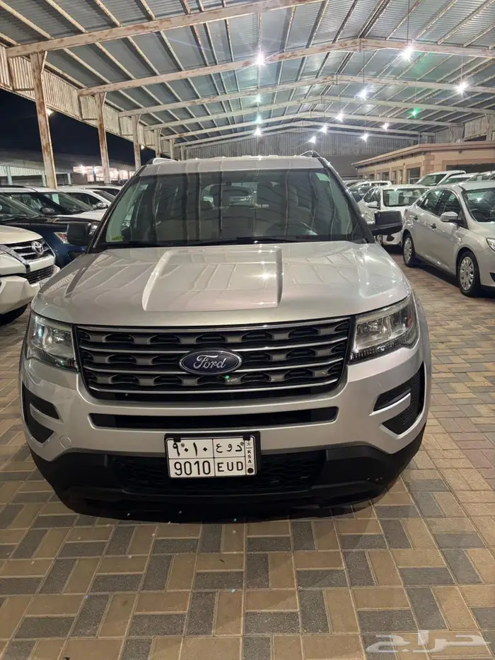 فورد اكسبلورر موديل 2017 اللون فضي سعودي بدون دبل 1