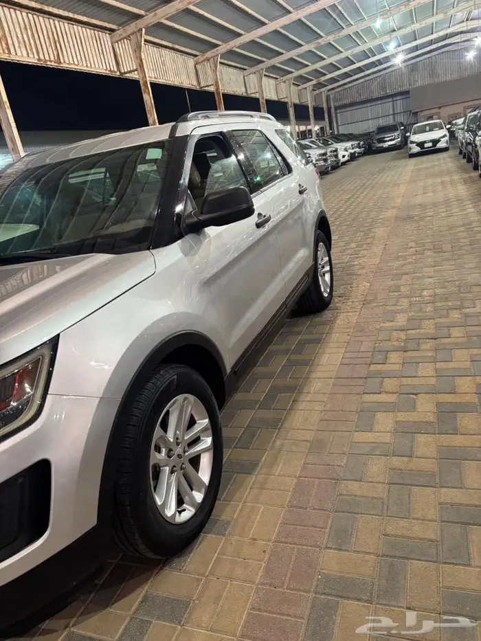 فورد اكسبلورر موديل 2017 اللون فضي سعودي بدون دبل 0