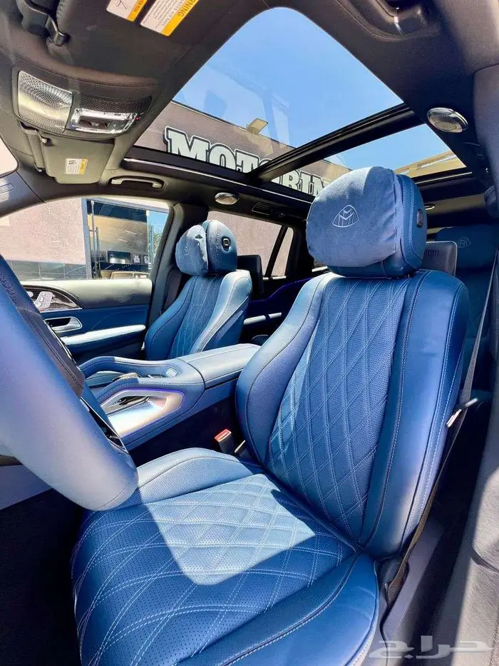 2025 Mercedes-Benz GLS 600 4MATIC 10