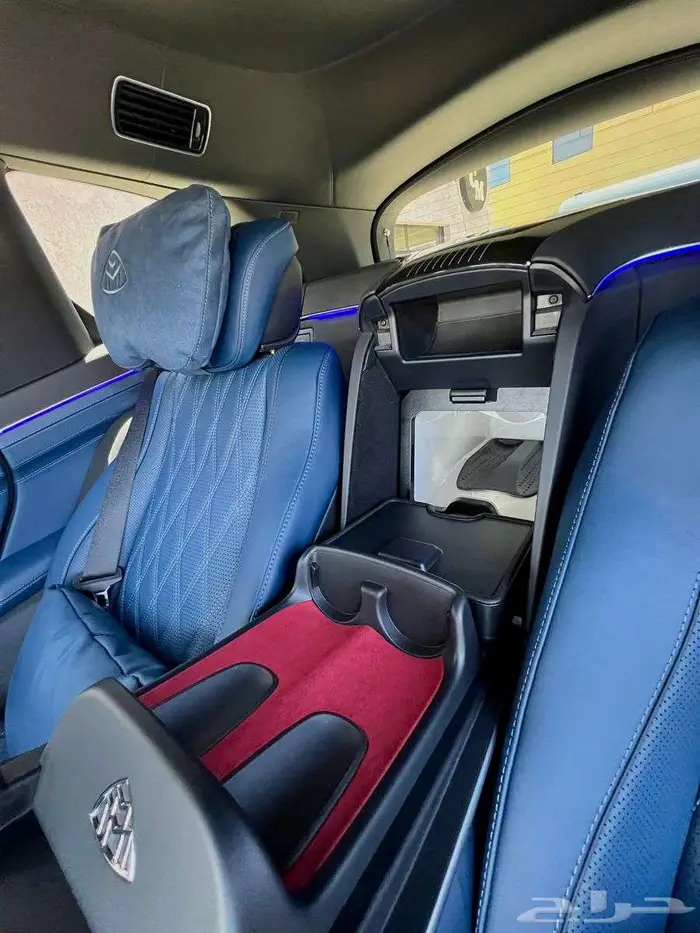 2025 Mercedes-Benz GLS 600 4MATIC 11