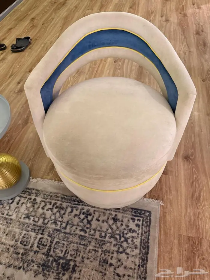 للبيع طقمين كنب نظيف 7