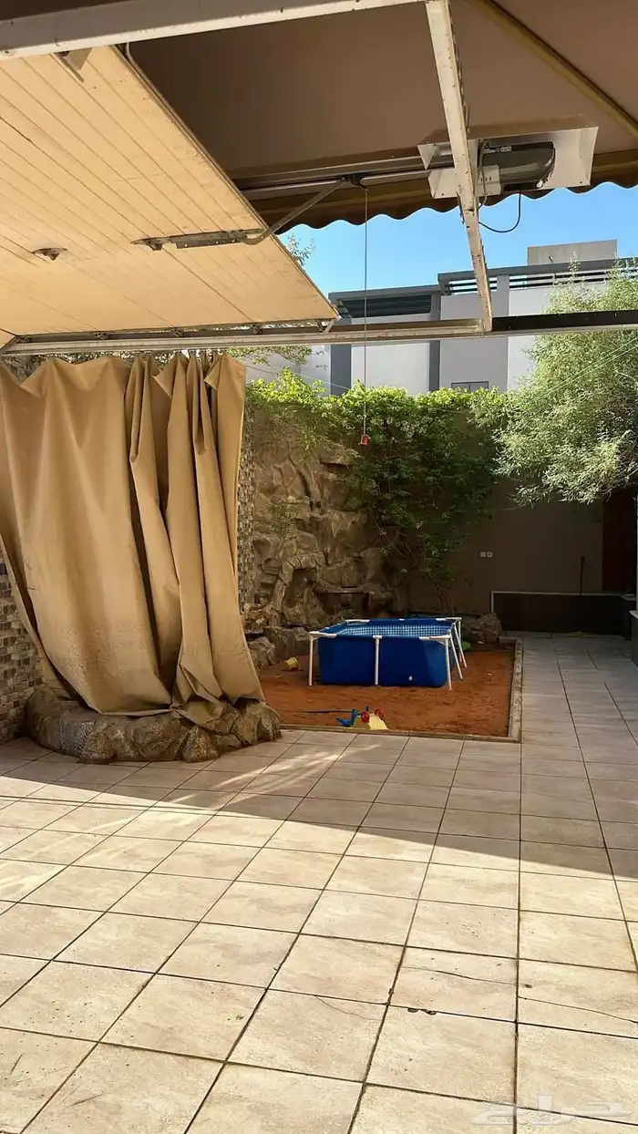 فيلا للبيع بحى القيروان 6