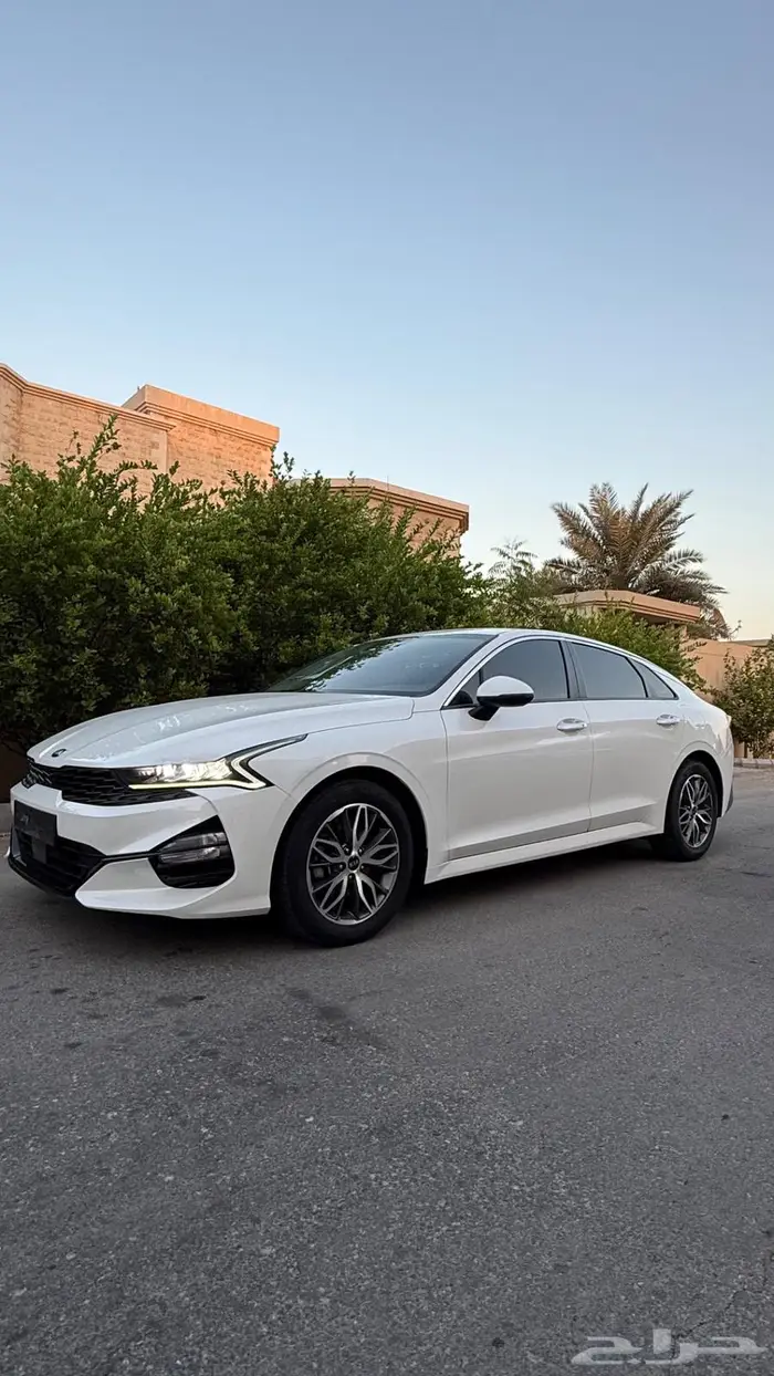 كيا k5 موديل 2021 ممشى قليل 8