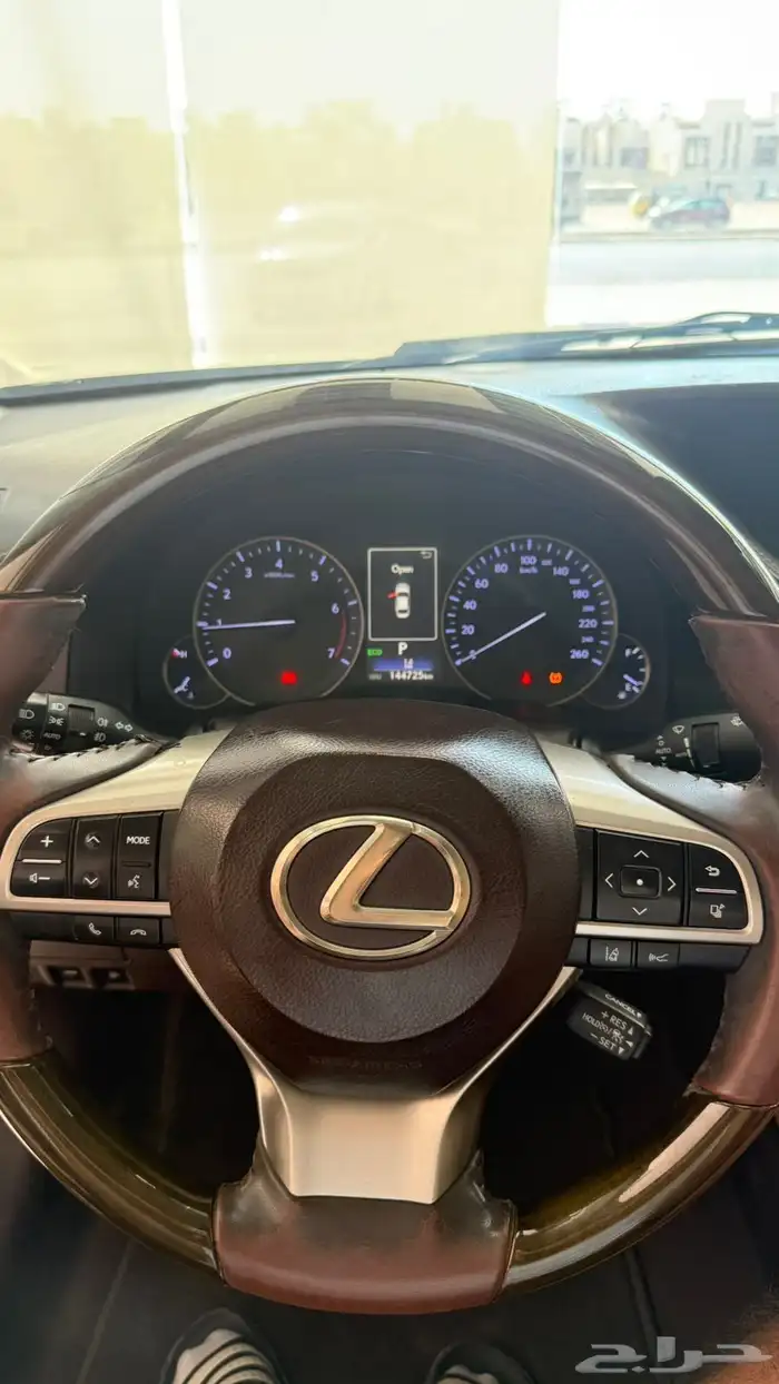 لكزز ال اس 350 موديل 2017 6