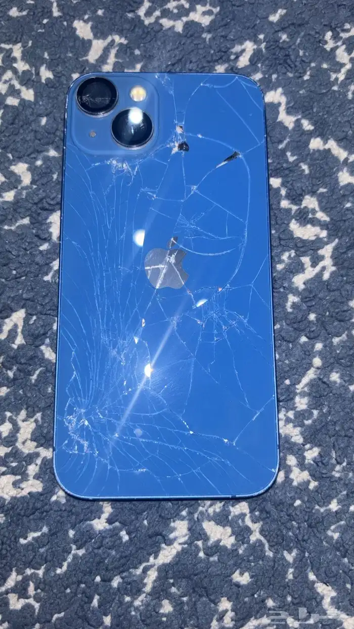 iPhone 13 نظيف مبدل بطارية اصلية الضمان باقي خمس شهور 0