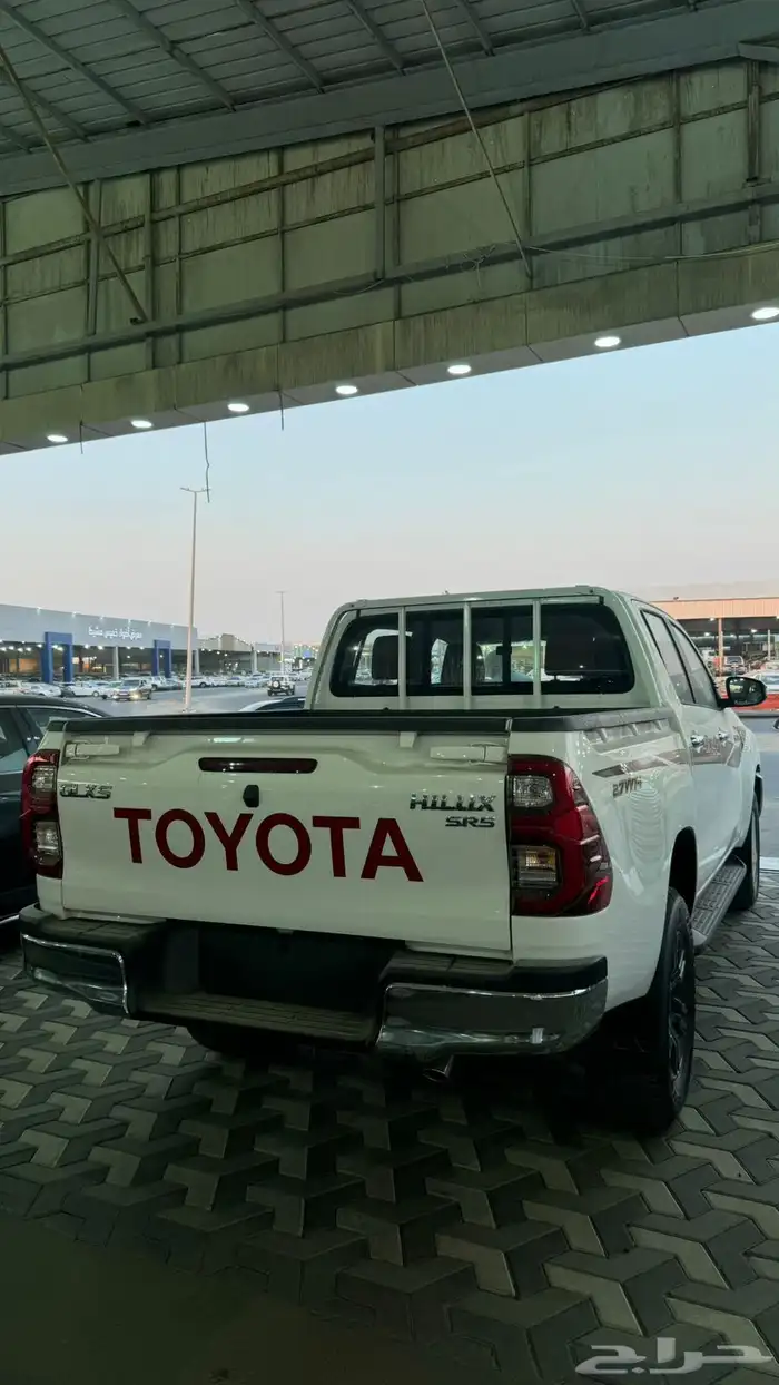 تويوتا هايلوكس فل كامل بريمي 2025 اخر دفعه 0