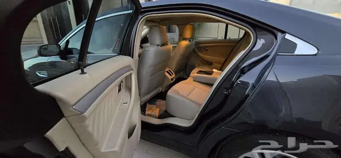 2017 Ford Taurus with mid options for sale family package 12