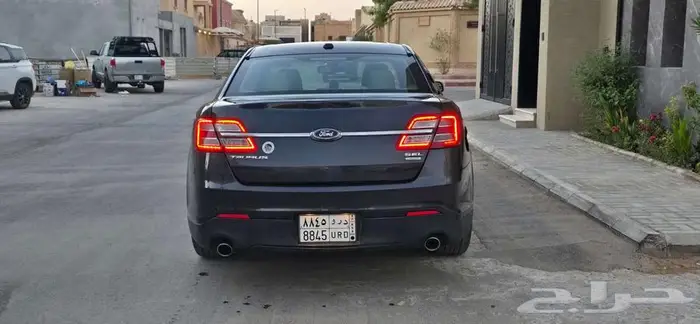 2017 Ford Taurus with mid options for sale family package 5