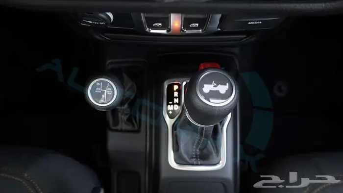 جيب رانجلر سبورت اس 2025 خليجي اصفار مع ضمان الوكيل 11