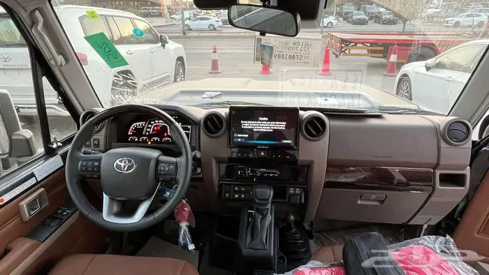 تويوتا ربع 2025 سعودي فل كامل اتوماتيك كاش استلام فوري 8