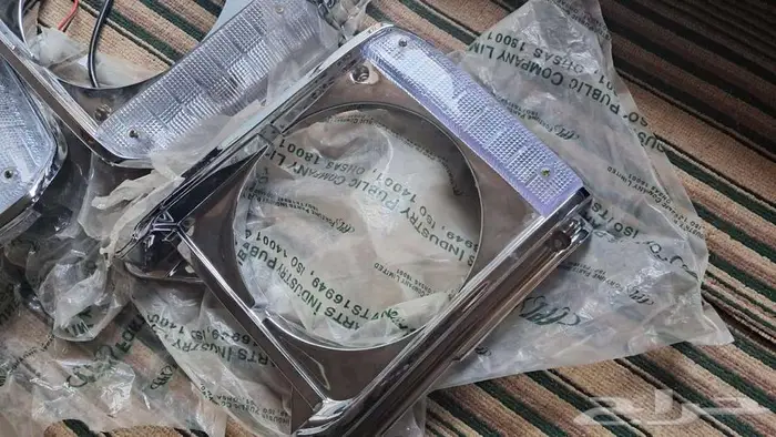81 للبيع اصطبات رفارف انوار وطيات من مديل 79 الى81 جدد 0