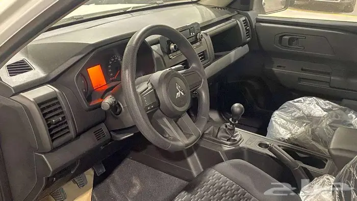 عرض خااص ميتسوبيشي L200 غمارة بنزين موديل 2024 6