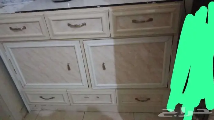 دولاب للبيع 0