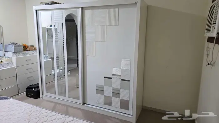 غرفة نوم كامله للبيع الحد 500sr ريال 1