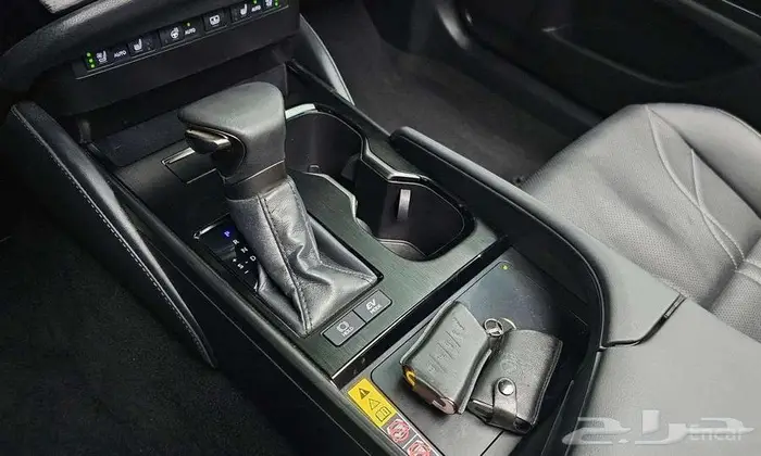 لكزس ES300 2024 هايبرد - وارد كوريا 13