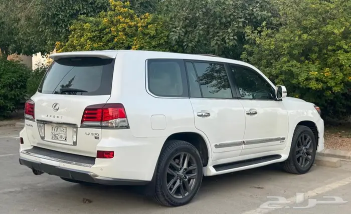 لكزس 2014 سعودي مالك أول 3